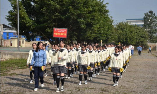 連州市職業(yè)技術(shù)學(xué)校、連州技工學(xué)校舉辦2019年廣播操比賽377.png